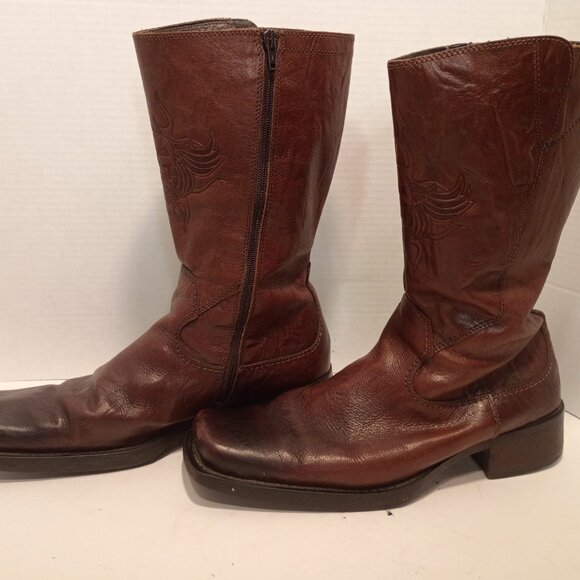 '80s ALDO Men's Sz 44EU/11US Brown Tall Boots Sq Toe Skull/Flames Embossed Zip - Picture 8 of 14